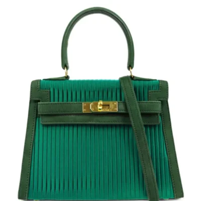 Hermès Vintage 1990 Mini Kelly 20 Emerald Green Silk Satin & Suede Gold Hardware