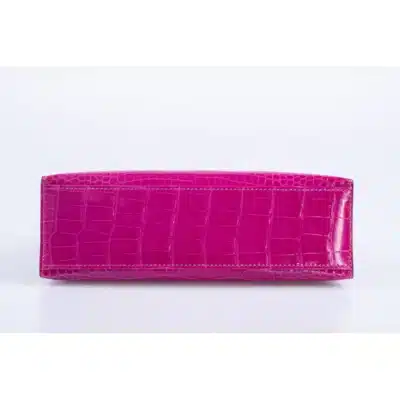 Hermès Kelly Pochette Rose Scheherazade Shiny Alligator Missipensis bottom