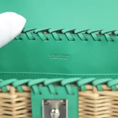 Hermès Limited Edition 2023 Mini Kelly Picnic Vert Verone Swift & Osier Wicker logo1