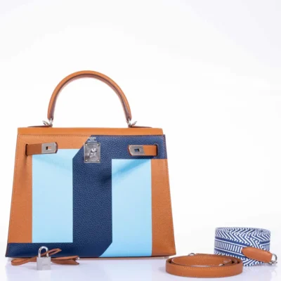 Hermès Rare Collectible 2018 Kelly 28 Sellier Gold Celeste Blue Epsom, Myore & Clemence Resort S detail1